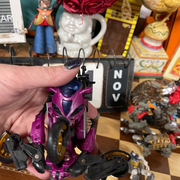 Transformer - Picture 6 of 15